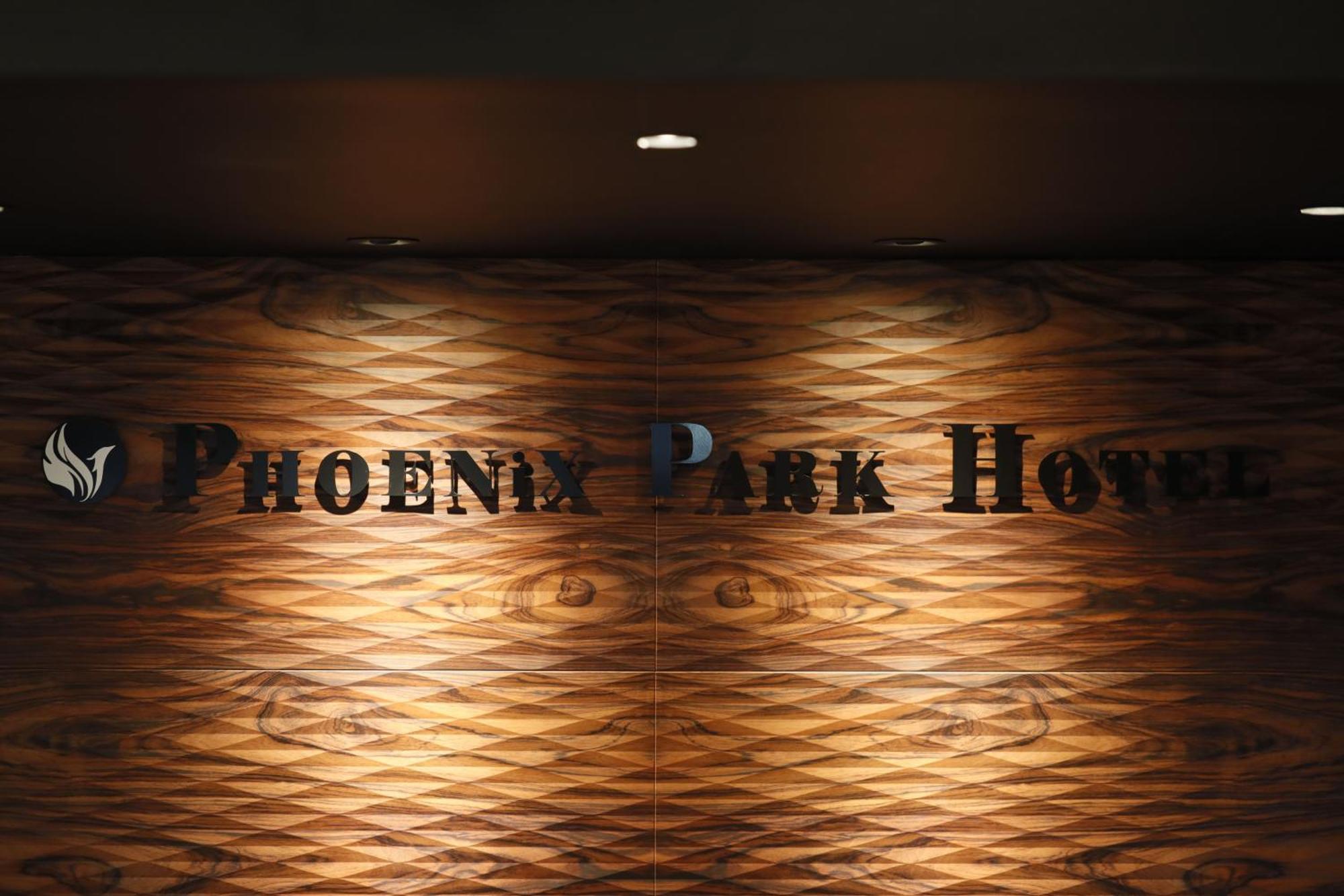 Phoenix Park Hotel Nago Esterno foto